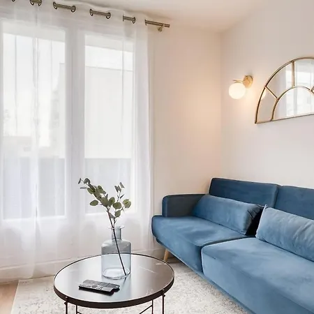 The Blue And Gold Cocoon Apartment